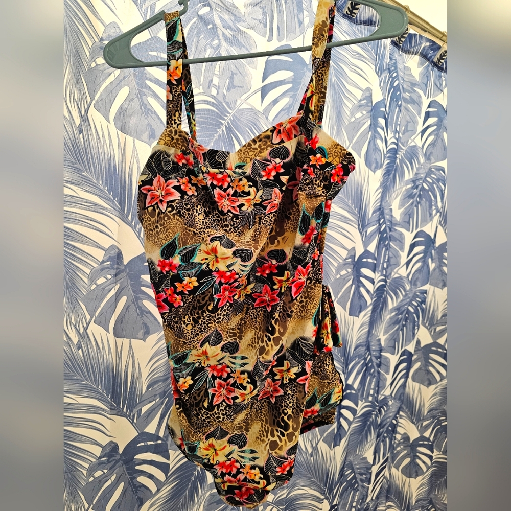 Island Pearl bathing suit